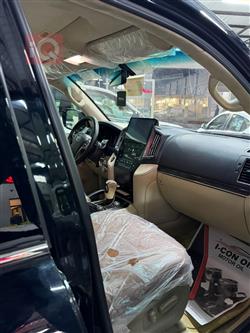 تۆیۆتا لاند کروزەر